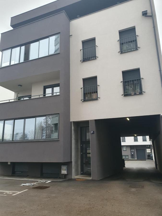זאגרב Cosy 35M2 Appartment מראה חיצוני תמונה
